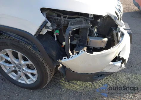 2018 Jeep Cherokee Latitude 4X4 z USA, uszkodzony, nr VIN 1C4PJMCB6JD529415